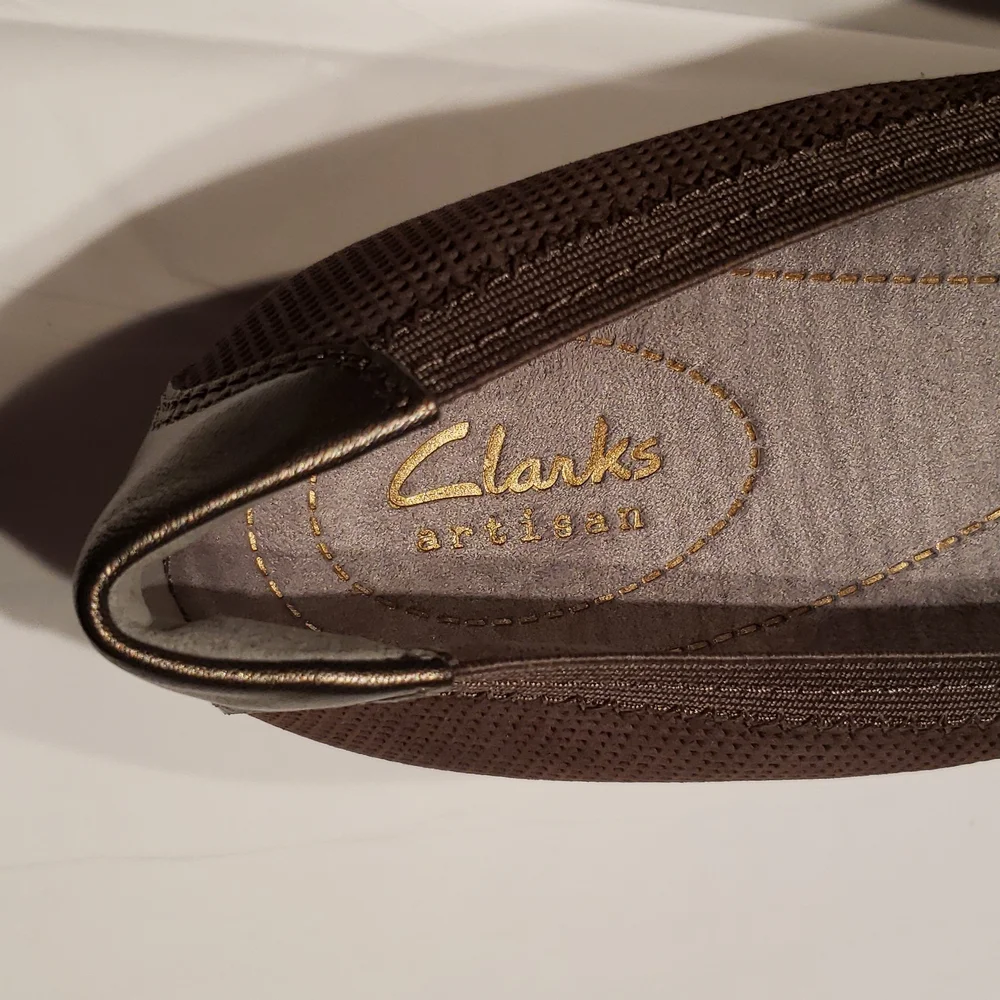 CLARKS New Wedge SlipOn Pump Perforated Leather Comfort Shoes Women's 10 W